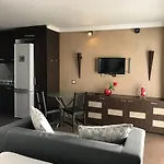 Апартаменты Windsor Адехе